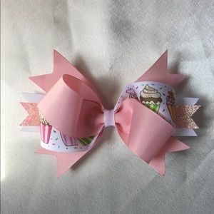 Homemade Hair bow. Cupcake theme.